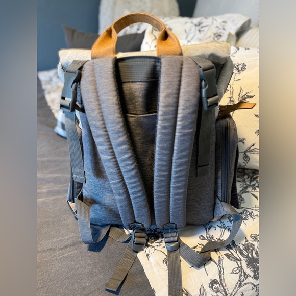 Eddie Bauer Cascade Back Pack Diaper Bag - Black/Gray - Picture 8 of 16